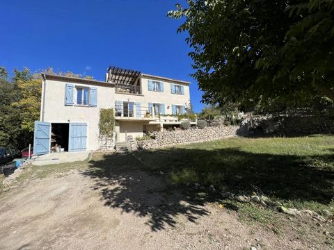 RARE !!! 5-room house of approximately 120m² with natural spring, stone basin 2.50m deep and river below on 5614m² of landscaped garden with fruit trees and landscaped grounds. Located in Claviers in absolute calm, 1.5km from the village center and 3...