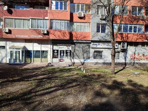 We offer for sale a commercial space in Plovdiv. Ruse, bul. Midia Enos 4 The premise is located in a residential building, at elevation 0, with an entrance for customers and a charging entrance. The property has an air conditioning system. The buildi...