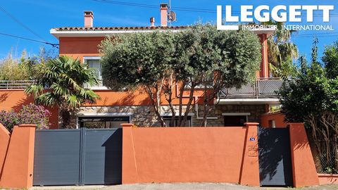 A28495LHS11 - A lovely tranquil house with intimate gardens and terraces surrounding it, 5 minutes' walk from the centre of Narbonne, close to the open and covered markets - very convenient for all amenities. With an indoor salt-water swimming pool o...
