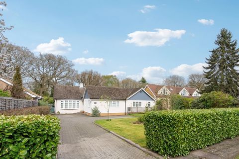 A modern four/five bedroom detached family home with over 2500 sq. ft of spacious accommodation, nestled in semi rural location of the highly sought after village of Studham, voted one of Britain's most desirable villages. Situated in the popular are...