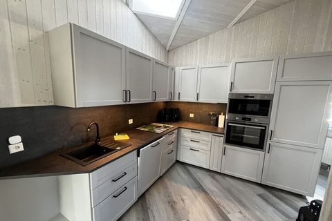 Notre confortable maison de vacances Baltic View est idéale pour 8 adultes et 4 enfants, car notre maison de vacances dispose de 4 chambres et de 2 alcôves avec portes et offre suffisamment d'espace pour les adultes et les enfants. La maison de vacan...