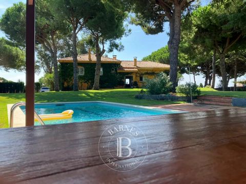 BARNES Maresme presents this property with one of the best sea views of the Maresme coast, located on a plot of 2.085m2, offers a unique lifestyle. If you are looking for a rustic style, wide spaces, clear views, few neighbors but without being isola...