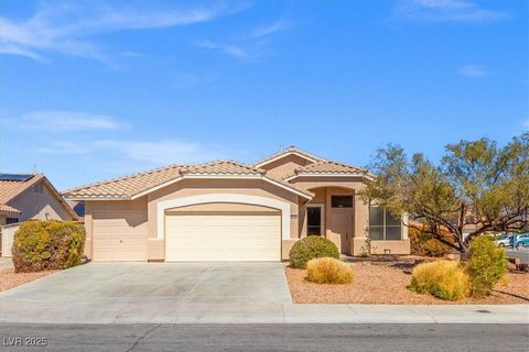 Inviting 1-story, 3 bed + den (possible 4th bed) w/3-car garage & timeless yet versatile floor plan. On quiet cul-de-sac in desirable NW community of Copper Crest. Living areas have warm, airy feel w/lots of light. The spacious living/dining area flo...