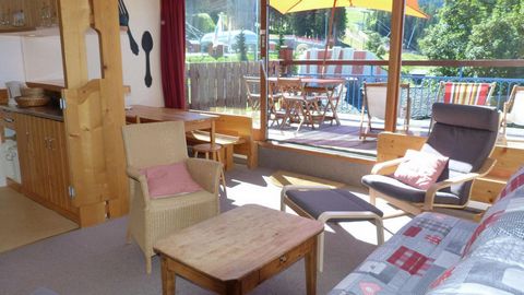 The Residence Nova is the Villards area of Les Arcs 1800. The Grands Mélèzes ski slope is just a short walk away as are the Chantal and Vagère chair lifts. The ski school is 50 m from the residence and the shops 100 m. Les Arcs is connected to the La...