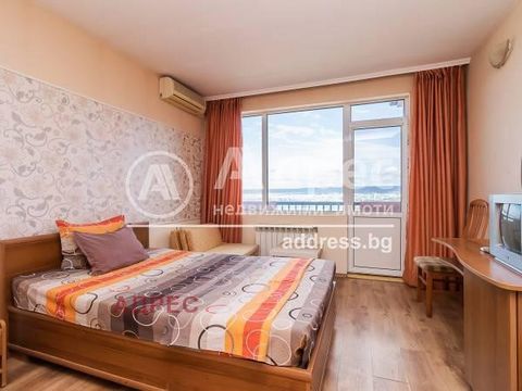 Year-round hotel with 11 rooms and ground floor family home with garage in Zelenika area. The property is located in the southern part of Varna between Asparuhovo district and Galata. The hotel has a small summer garden and parking. All rooms and stu...