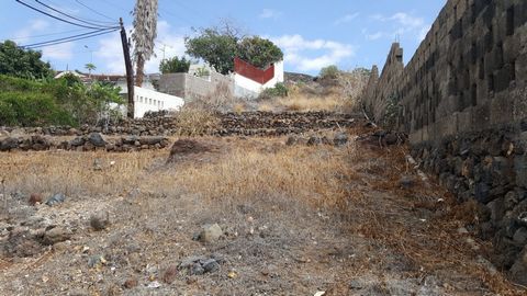 RED0569. PRICE DROP!!! Urban plot with excellent location of CJB2 qualification suitable for construction of 60% of the plot distributed in two heights plus basement. the area has public lighting, asphalt, sanitation, easy access and a few meters fro...