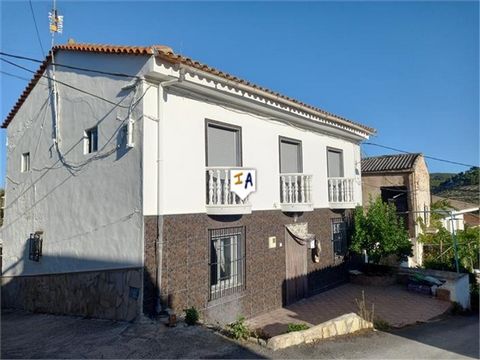 Esta impresionante casa adosada independiente de 246 m2 construidos y 5 dormitorios se encuentra en el pintoresco pueblo de Sabariego y cerca de la ciudad de Alcaudete en la provincia de Jaén, Andalucía, España. Con espacios de estacionamiento fuera ...