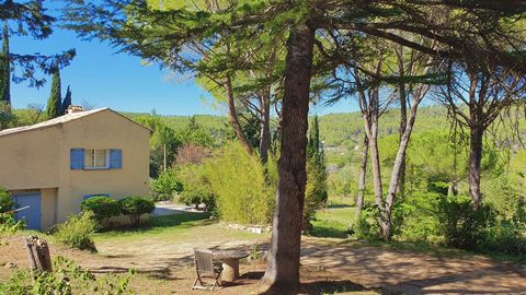 This beautiful old Mas is situated on a wonderful plot of land of 19 ha. A peaceful and quiet area 3km from Salernes village. The house offers you on the ground floor an entrance a lounge with fireplace and a kitchen with access to the dining room. O...
