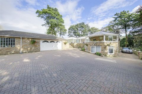 A substantial home within excellent surroundings, close to Rawtenstall, this 4 Bedroom detached property offers unusual and sizeable accommodation, multiple reception spaces and ample parking, all within a superb sought after location. Sizeable groun...