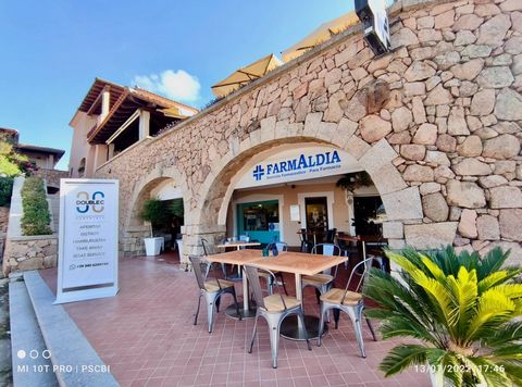PUNTALDIA San Teodoro Income shop Commercial space facing the marina in the Puntaldia sub-square. The property is in a very commercial and visible position, already leased and therefore suitable for an investment with certain and secure profitability...