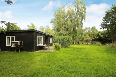 Holiday cottage located approx. 100 m from the beach in Kulhuse and approx. 100 m from Jægerspris forest with rich wildlife. The house is ideal for families with children as there, besides the bedroom suited for the parents, also has a smaller bedroo...