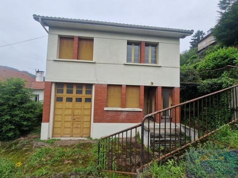 LOURDES, close to the market and the city center, house to renovate. In a very quiet and sunny residential area, offering an unobstructed view of the mountains, house of 106m2 of living space. Composed of 2 apartments, a T3 upstairs and a T2 on the g...