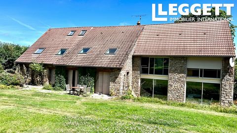 A23067LEL23 - Sitting on a very quiet road in a rural farming hamlet, this house has lots of potential to be a large modern family home or holiday idyll. Very close to the beautiful market town of La Souterraine, with lots of amenities including bout...
