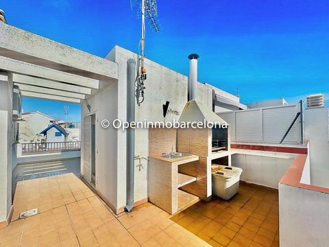 Open Inmo Barcelona presents this beautiful semi-detached house in the center of Cubelles, just 15 minutes walk from the beach. The house is made up of four floors, on the ground floor and at street level we find a beautiful hall, a large garage with...