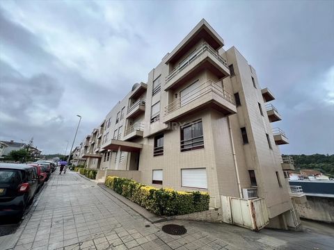 Excellent opportunity to purchase this T2+1 apartment with a total area of 112 square meters, located in Valongo, in the Porto district. Located in a quiet residential area, the property is close to shops, services, green spaces and schools. Area wel...