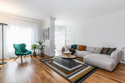 Description T2 with Balcony in Parc des Princes The Parc des Princes is a privileged area, with abundant green spaces, parks and walking areas. In terms of commerce, you will find the most varied and you will be able to enjoy a 
