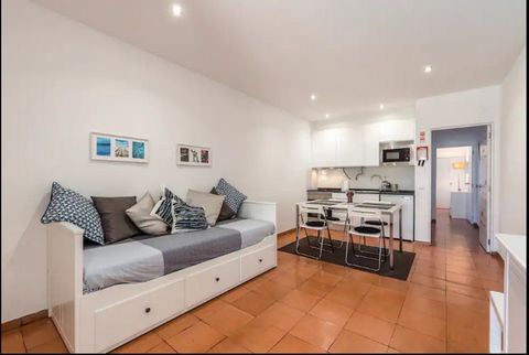 Located in the heart of Albufeira, in the Villa Magna condominium, 1.5km from Oura Beach, 2.8km from the city center and 24km from Faro Airport, ideal to rest during your holidays with the family, near one of the most picturesque areas of Albufeira m...