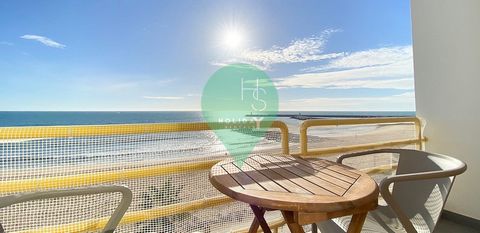 Recently renovated two-bedroom flat with a modern and functional design. It benefits from a large living room with dining area, and sea views that are simply stunning, providing an incredible setting to enjoy throughout your stay. The living room is ...