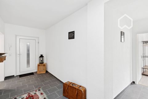 Welcome to Elite-Apartment Your provider for modern, furnished, and affordable living. The apartment for 4 persons is located directly in the city of Hanover, with a private parking space (for an additional fee) and parking spots for you directly at ...