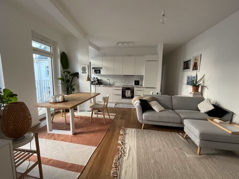 Welcome to a new apartment in the heart of Prenzlauer Berg, Berlin, built in 2021. This one-bedroom, one-living room flat is ideal for one or two people. It's a great spot if you're looking for a place to live and work from home. When you walk in, yo...
