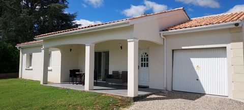 Dpt Lot et Garonne (47), à vendre SAINTE LIVRADE SUR LOT maison P5 de 96 m² - Plain pied