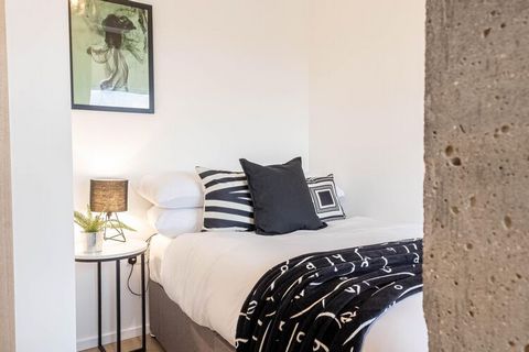 ★Sojo Stay Short Lets & Serviced Accommodation Milton Keynes★ Whether you're staying for a week, a month, or longer, our property is the perfect choice for business travellers, relocating individuals, and contractors alike. Book now and experience th...