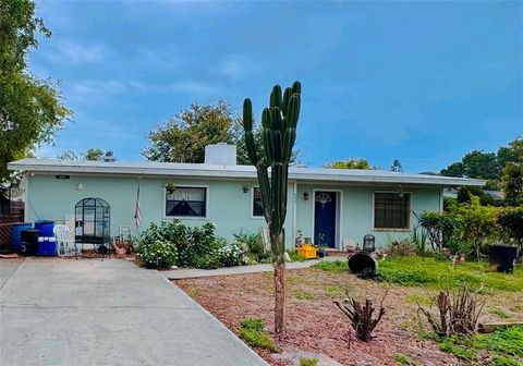 Investor alert! Lowest priced home in Venice. Motivated seller. Fix for an income generating property or a great starter home. Estimated value at nearly $330,000 after a remodel. Potentially qualifies for 203k loan, FHA renovation loan with 3.5% down...