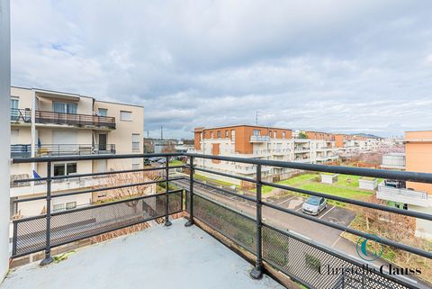 2-ROOM APARTMENT WITH BALCONY Come and discover this 2-room apartment of 47.2 m2, located Rue Cerf Berr in the Potteries district. This property is located on the second floor in a residence built in 2006 with elevator, the building has three floors....