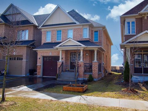 Welcome to this beautiful North Oshawa residence house, A vibrant community complete with a splash water playground, soccer field, and basketball nets. All-brick, detached home. Double Door Entrance, Four Bedrooms, Three Bathrooms, One Bathroom in Ba...