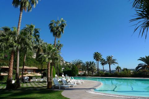 Reference : MC30STLRSRAF Location : La Rousse-Saint Roman, Monaco Category : Resale Status : Built, Perfect condition Type : Studio Description - Studio with living space - Bathroom - Equipped kitchen - 1 cellar - Mountain view - Partially furnished ...