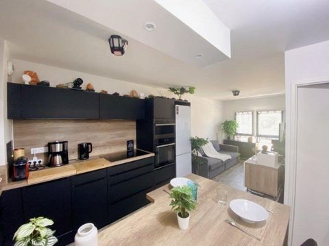 Cet appartement de 40 m², situé à Plaisir (78370), vous propose un lieu de vie agréable, à proximité de la nature et à seulement 10 minutes des commodités et de la gare (25 minutes de Paris Montparnasse). Construit en 2020, il bénéficie d'un aménagem...