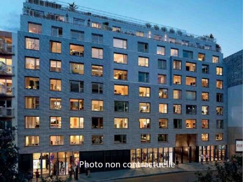 Close to the Parc des Buttes Chaumont, in a lively shopping street and at the metro 'Porte de Pantin,' discover this bright studio on the ground floor, located inside a recent residence of 2023. With a surface area of 31 m², this studio offers a kitc...