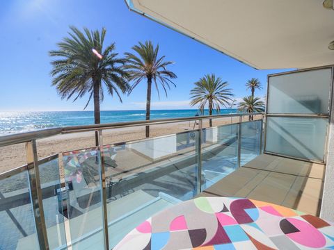 1. Apartment → Apartment in Calafell area 1st line of Platja, 77 m. of surface, , 2 double bedrooms, 2 bathrooms, semi-new property, equipped kitchen, southeast orientation, stoneware floor, aluminum exterior carpentry / double glazing. Extras: prm a...