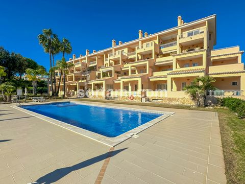 Beautiful two bedroom apartment, renovated, just a few minutes from the beach in Dunas Douradas. With two bedrooms, this property has been carefully designed to meet all your needs. The apartment is furnished, allowing you to move in easily and start...