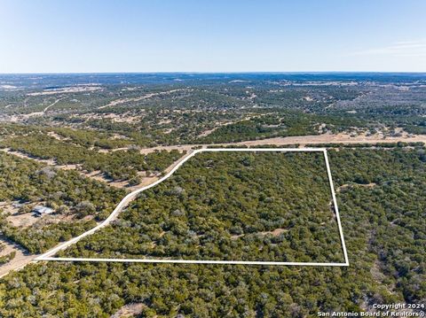 *EXCEPTIONAL OPPORTUNITY FOR RECREATIONAL/HUNTING PROPERTY* Ideal weekend hunting retreat or potential building sites with views to build a dream home, cottage, cabin, or camp. Natural terrain with views, hardwoods, and wildlife. Paved road and calic...