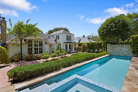 Moody Sister's Pixie Home, 2 Rosemary Lane, rests in Santa Barbara's Eucalyptus Hill, boasting the prestige of a Montecito Zip Code. This cottage embodies charm and sophistication, perfect for hosting friends and family. The 3-bed, 3-bath, 2,444 sqft...