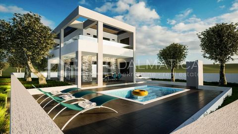 À Vodice, une villa individuelle moderne avec vue sur la mer est à vendre. La villa est actuellement en construction et les travaux devraient être terminés avant l’été 2025. Située dans un endroit calme à environ 15 minutes à pied du centre-ville et ...