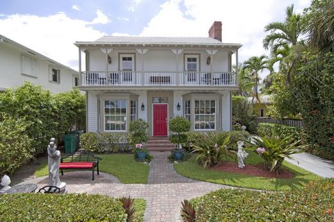 Sabal Palm House Bed & Breakfast - Lake Worth, Florida - 'Sabal Palm House Bed & Breakfast located across from the intracoastal in downtown Lake Worth. 8 bedroom suites and 8.5 baths with a large common living area, indoor dining rooms and manicured ...