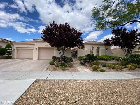 Beautiful Single story home with Casita in Guard Gated community of Siena. Larger Model, 3 bedrooms+ detached casita. All Appliances stay. includes home entertainment system with built in bar with fridge and icemaker. 3 car garage. This home has golf...