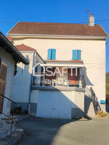 Céline DESMONTEIX, your SAFTI real estate advisor in the area, I offer you a charming semi-detached village house on one side (on staircase and stone walls part) offering an authentic and friendly living environment in the heart of the small village ...