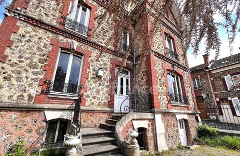 Dpt Marne (51), à vendre EPERNAY propriété de 230 m² et ses dépendances