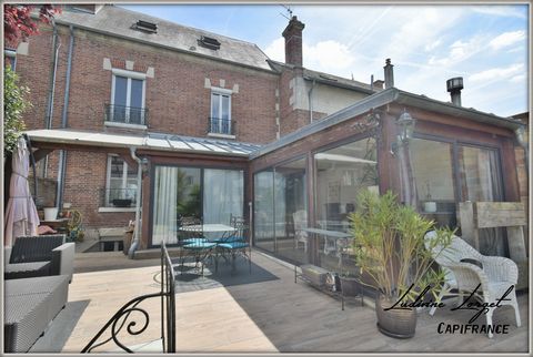 Dpt Aisne (02), à vendre SOISSONS maison P7- 154m2 -3 chambres- double garage- Terrain de 327,00 m²