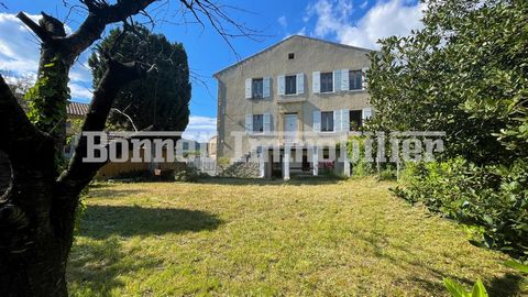 This beautiful building of character is south facing on a pretty plot of land with trees and swimming pool of 500m2 and benefits from a very nice view of the Mont Ventoux and a very nice location in the center of the village. The interior of this hou...