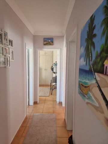 Description 3 bedroom apartment for sale - New photos coming soon! Excellent 3 bedroom apartment with a large balcony, garage and 2 storage rooms, very well located. Close to public transport and train station. Ideal for a family residence or as a re...