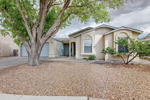 Homeownership is not impossible with this 2 bedroom 2 bath PLUS 2 garage home. Needs some TLC carpet-paint both would transform this home. Has a good floorplan, tons of natural light, large welcoming foyer w/tray ceilings. Arches into large living ar...
