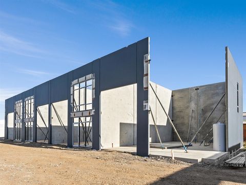 POINT OF INTEREST: One for owner-occupiers or investors seeking a brand-new addition to their portfolio, this selection of industrial units offers the chance to select the perfect premises for your needs. A boutique group of 8 warehouse, storage & of...
