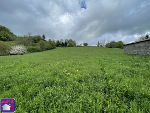 BAUGRUNDSTÜCK FREIER BLICK, RUHIG Suchen Sie ein Land zum Leben in den Bergen oder möchten Sie in den Bergen ein Standbein haben, um Ihr zweites Zuhause zu bauen, dann wird dieses Land alle Ihre Kriterien erfüllen. Grundstück mit einer Gesamtfläche v...