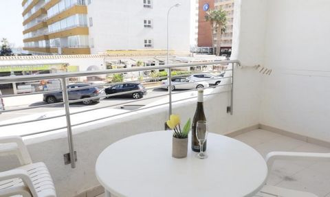 En el emblemÃ¡tico edificio Studio 42 de Santa Margarita, Roses, a escasos metros de la playa en 2Âª lÃ­nea del mar, se vende este simpÃ¡tico apartamento de 1 dormitorio con vistas al mar que con una renovaciÃ³n a tu gusto se convertirÃ¡ en tu destin...