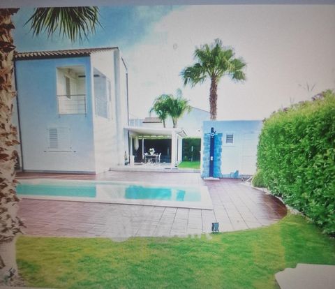 Casa mia immobiliare international offers a luxurious modern villa with swimming pool just a few steps from the sea, designed and furnished with the utmost care, refinement and quality. Equipped with all the comforts :p iscina for exclusive use of th...