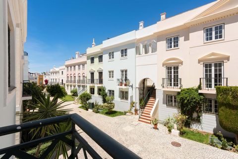 Located in Vilamoura. This spacious 3-bedroom duplex apartment, located on the 1st floor and recently renovated, offers a modern and comfortable environment for your stay in Vilamoura. With air conditioning in the living room and all bedrooms, it ens...